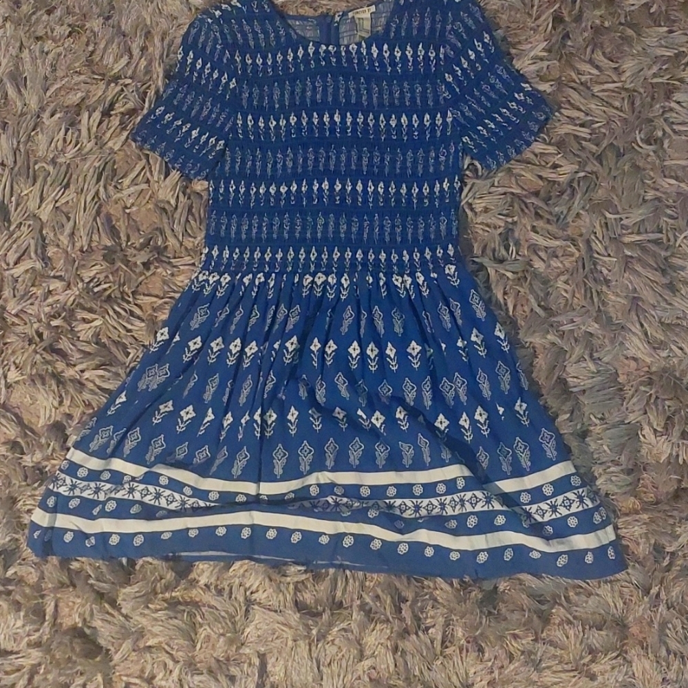 Flowy blue and white dress